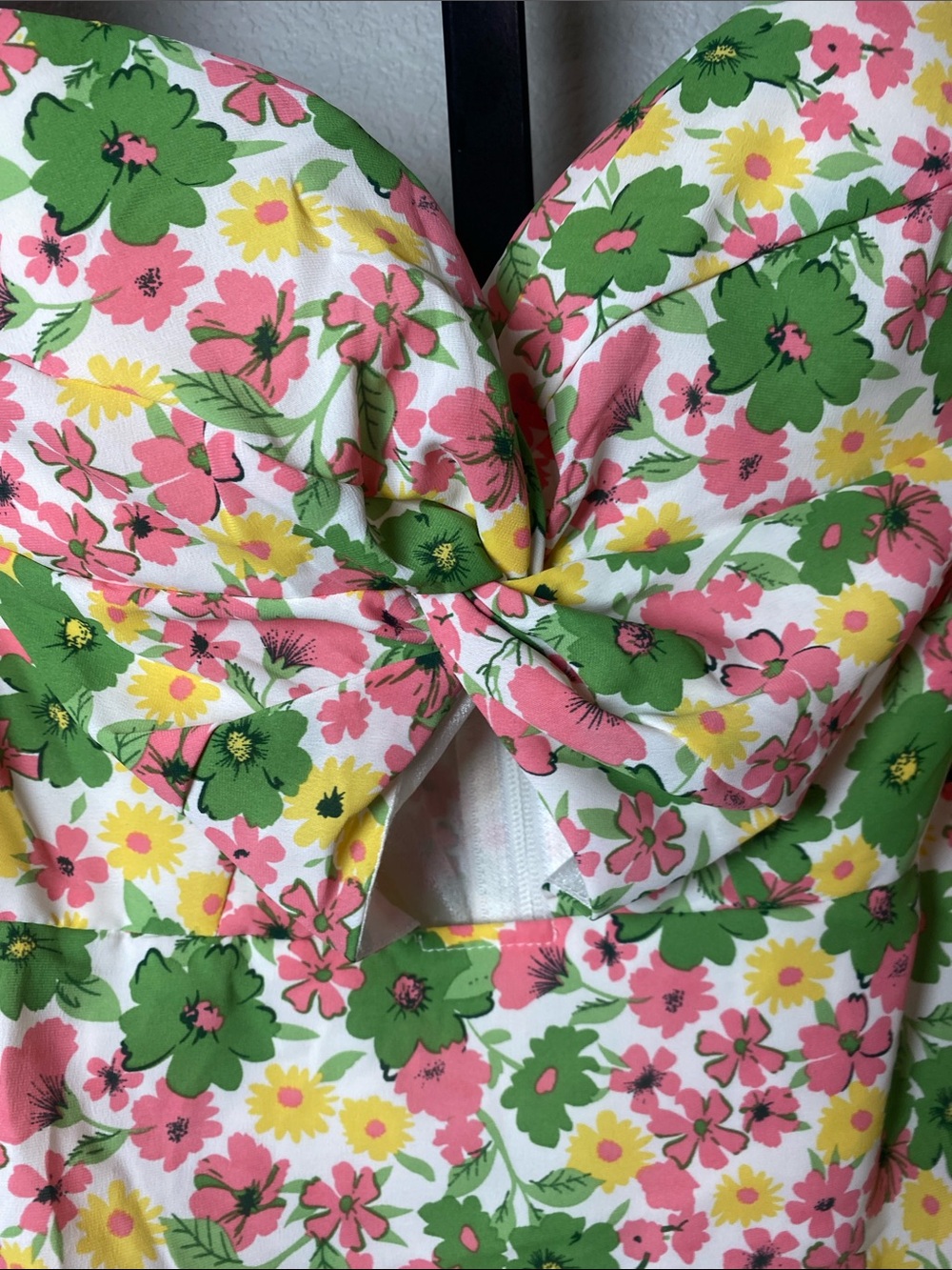 Fashion Nova Pink, Green & Yellow Floral Tie-Front Puff Sleeve Mini Dress💝🌸💐🌿 - Picture 7 of 10